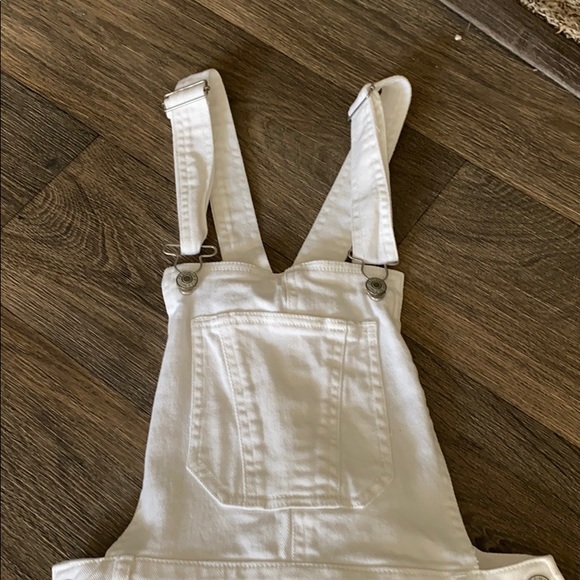 WHITE OVERALL SKIRT/DRESS - Picture 2 of 3